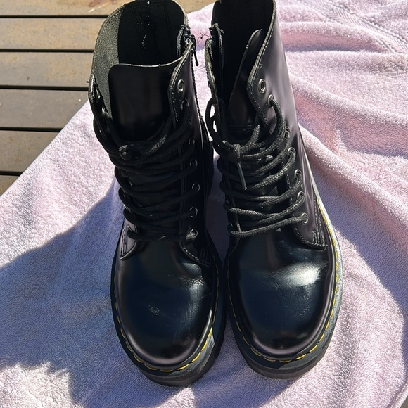 DR. MARTENS JADON BOOT  LEATHER PLATFORMS - Picture 3 of 7